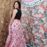 Vestido, talla M, bordado chenteño, chifon negro/flores